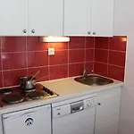 Névés Vti *